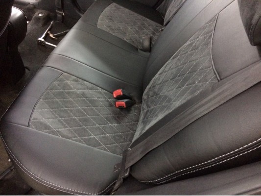 Авточехлы на Toyota Yaris Авточехлы на Toyota Yaris