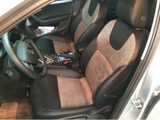 Каркасные авточехлы на Skoda Octavia A7 FL Каркасные авточехлы на Skoda Octavia A7 FL